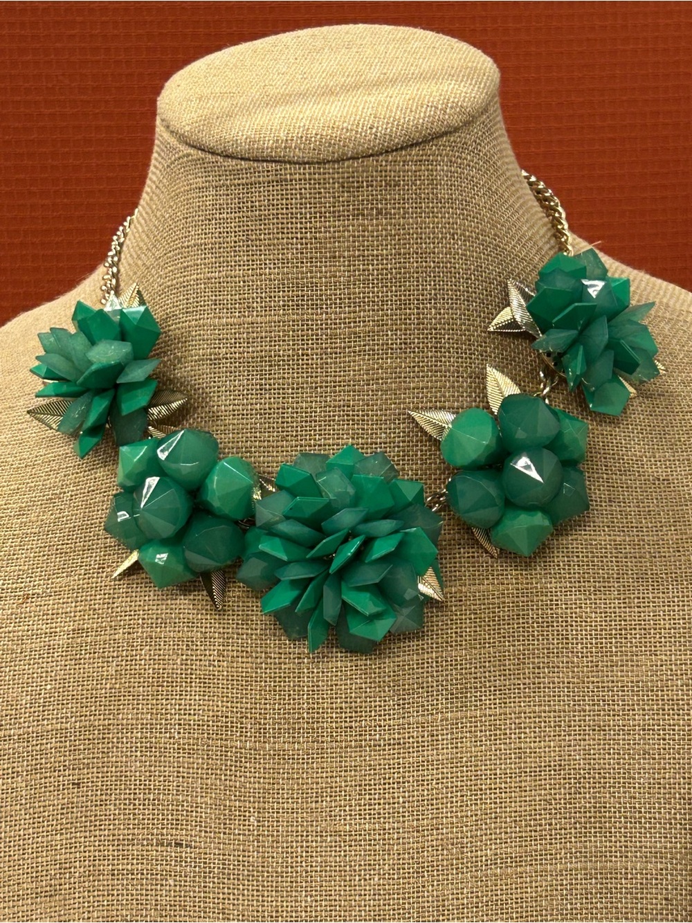 Fun green floral necklace